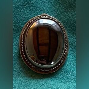 Women’s Brooch Art Deco Oval Silver Reflective 1 1/4”